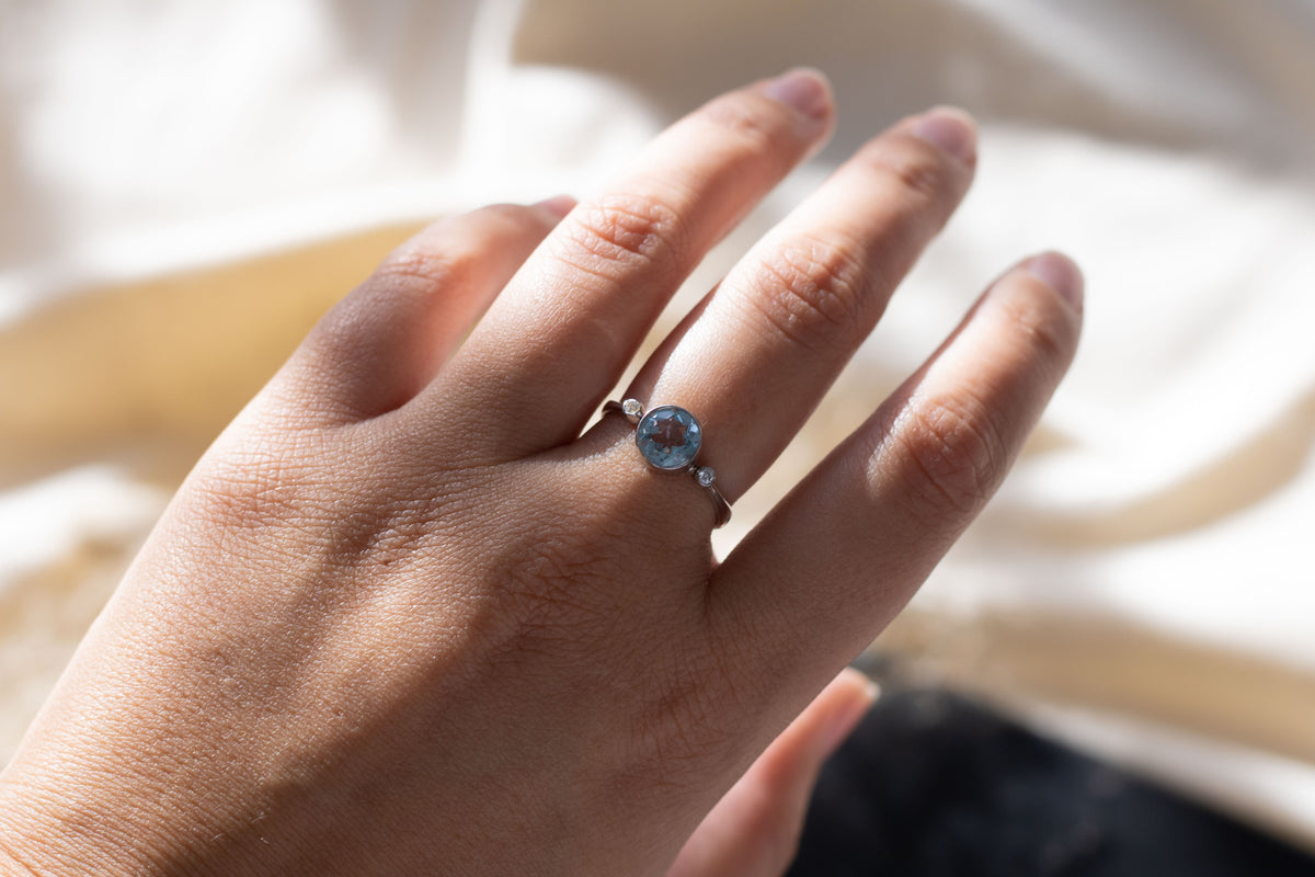 Eleganter Ring mit Aquamarin und Brillanten