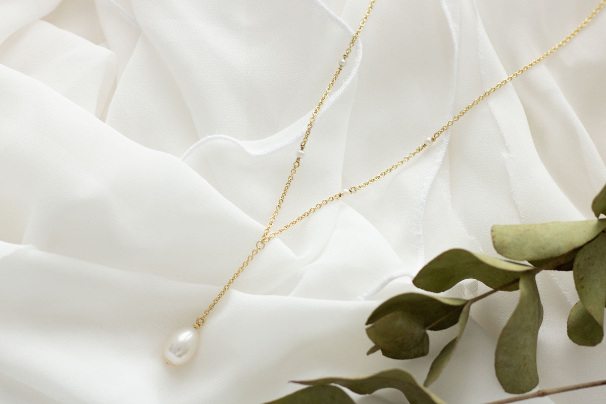 Zarte Halskette in Y-Form mit Süßwasserperlen 585 Gelbgold