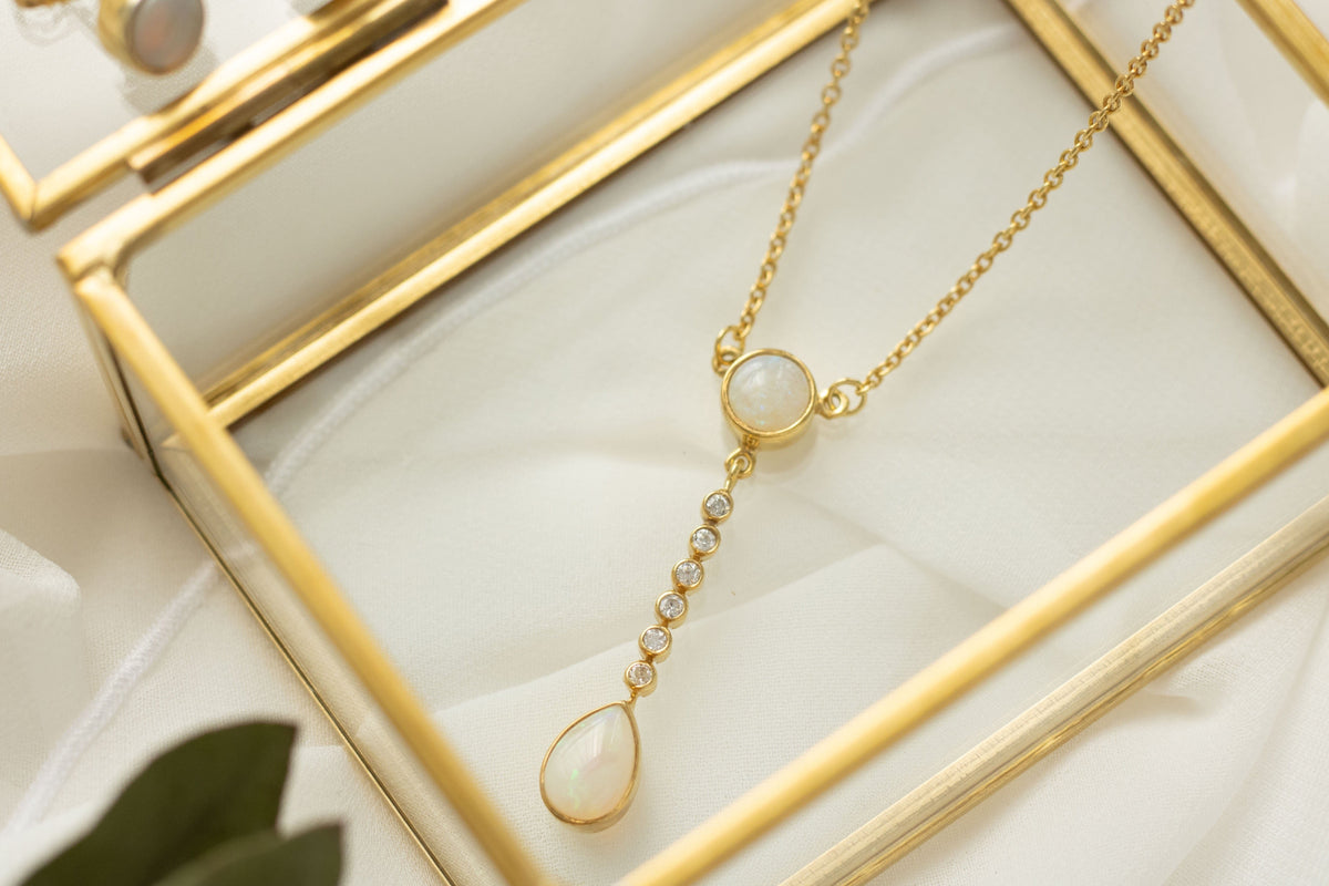 Goldkette aus 585 Gelbgold mit Opal Edelsteinen und Brillanten