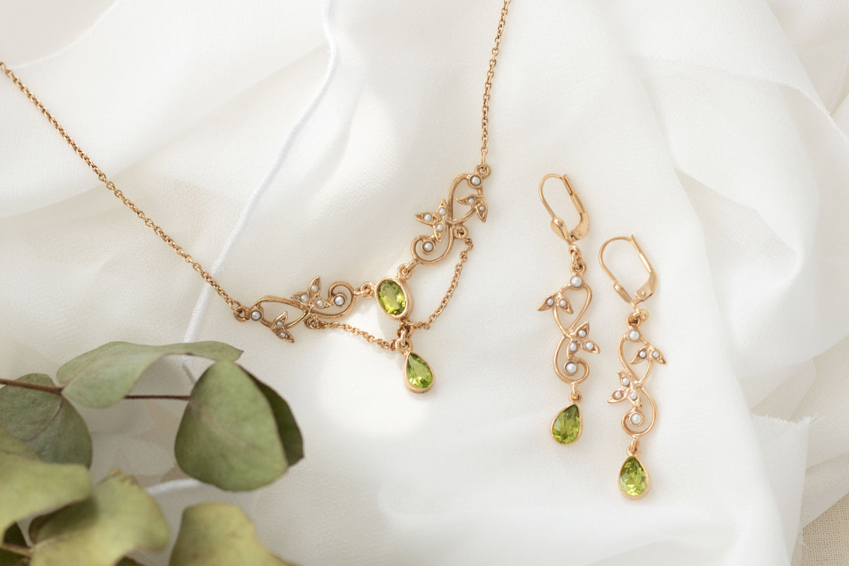 Romantische Jugendstil Ohrhänger- Art Nouveau Ohrbügel 925 Sterling Silber mit Peridot und Perlen