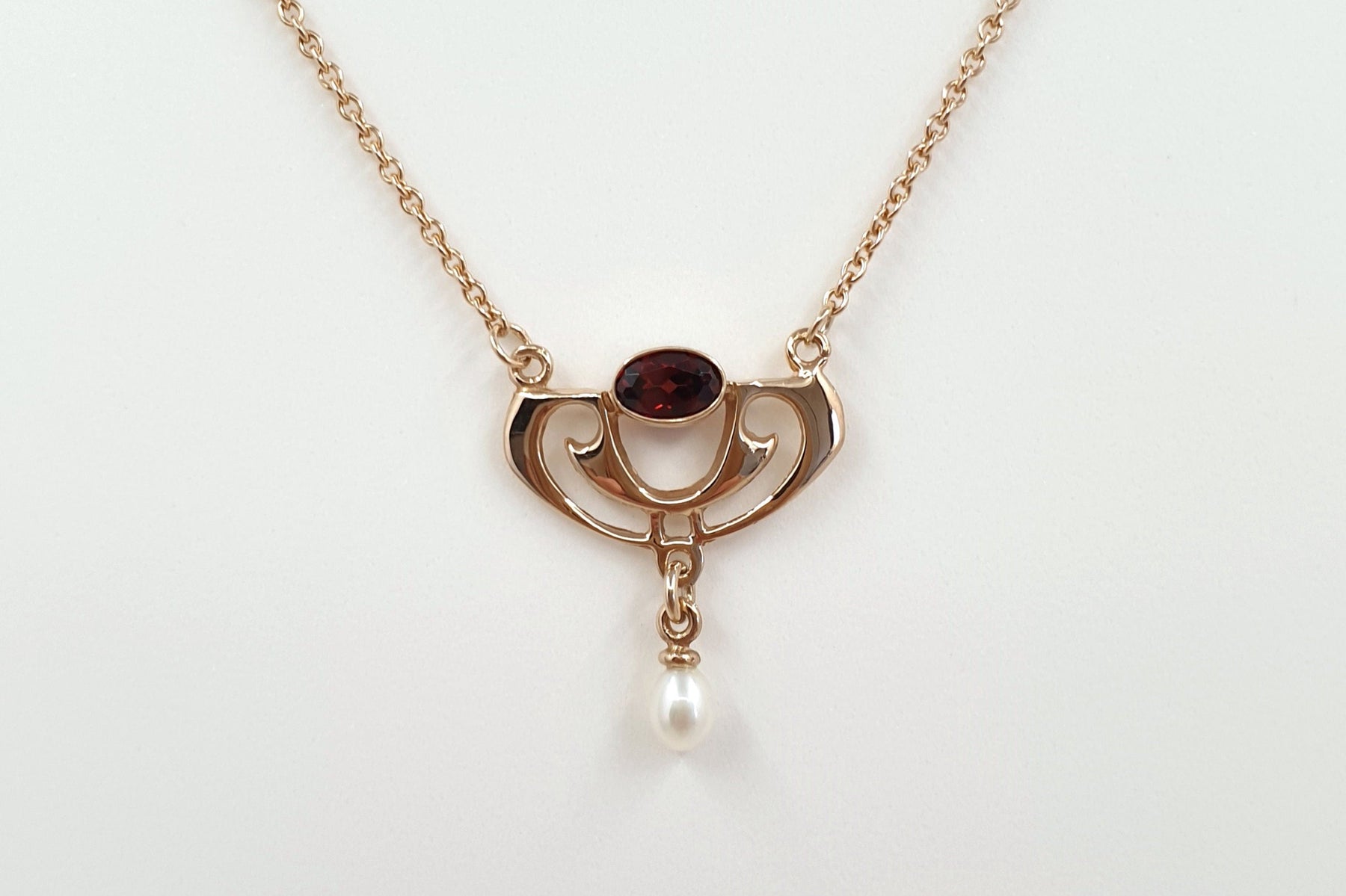 Art Nouveau chain - zarte Jugendstil Kette - 585 Rosegold Kette -Feines Collier Granat Edelstein und Süßwasserperle- Edle Goldkette