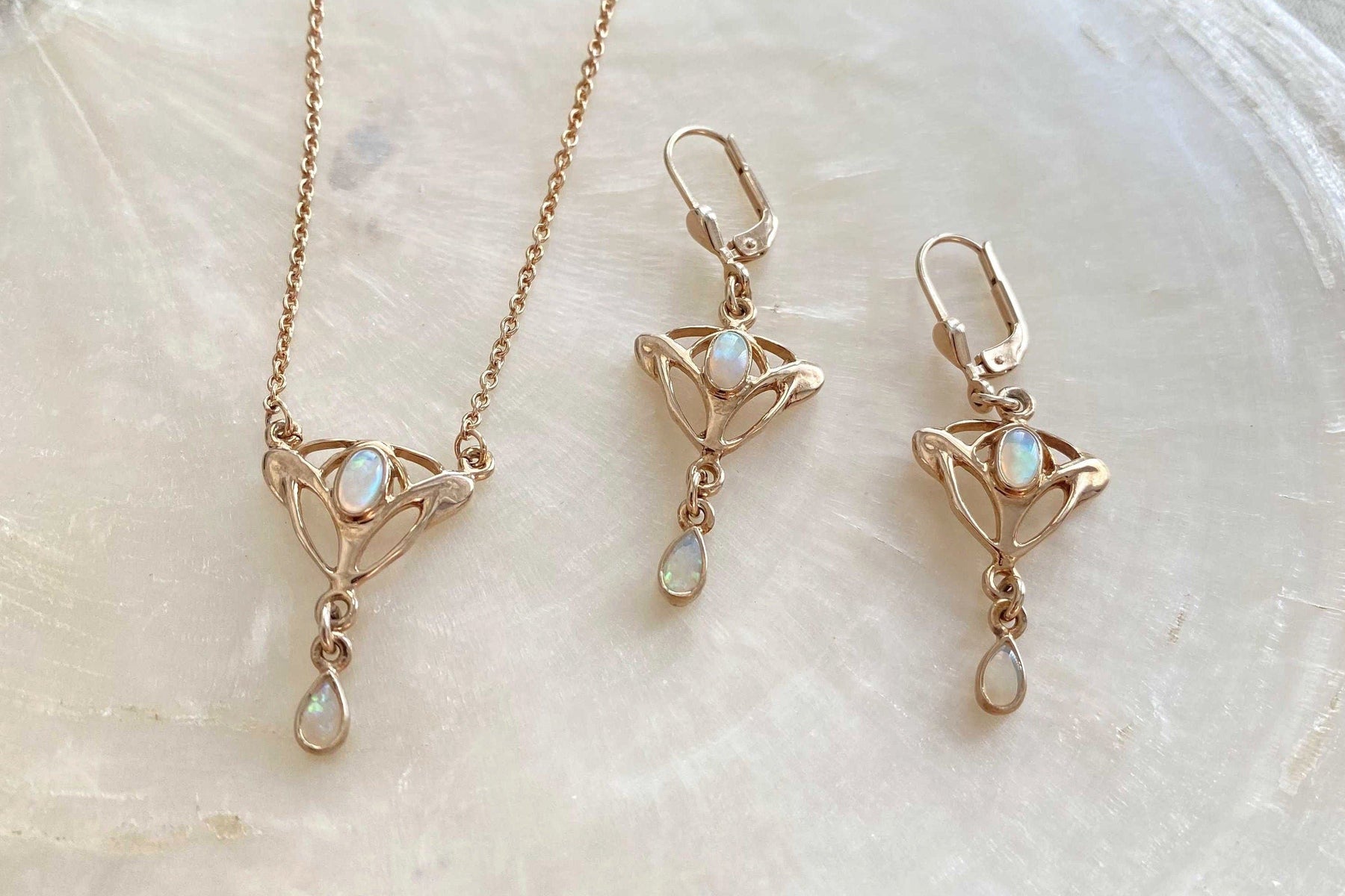 Elegante Jugendstil Ohrbügel, Ohrring 925 Sterling Silber Rosegold vergoldet, Ohrhänger Opal Edelstein, Ohrbrisur Art Nouveau