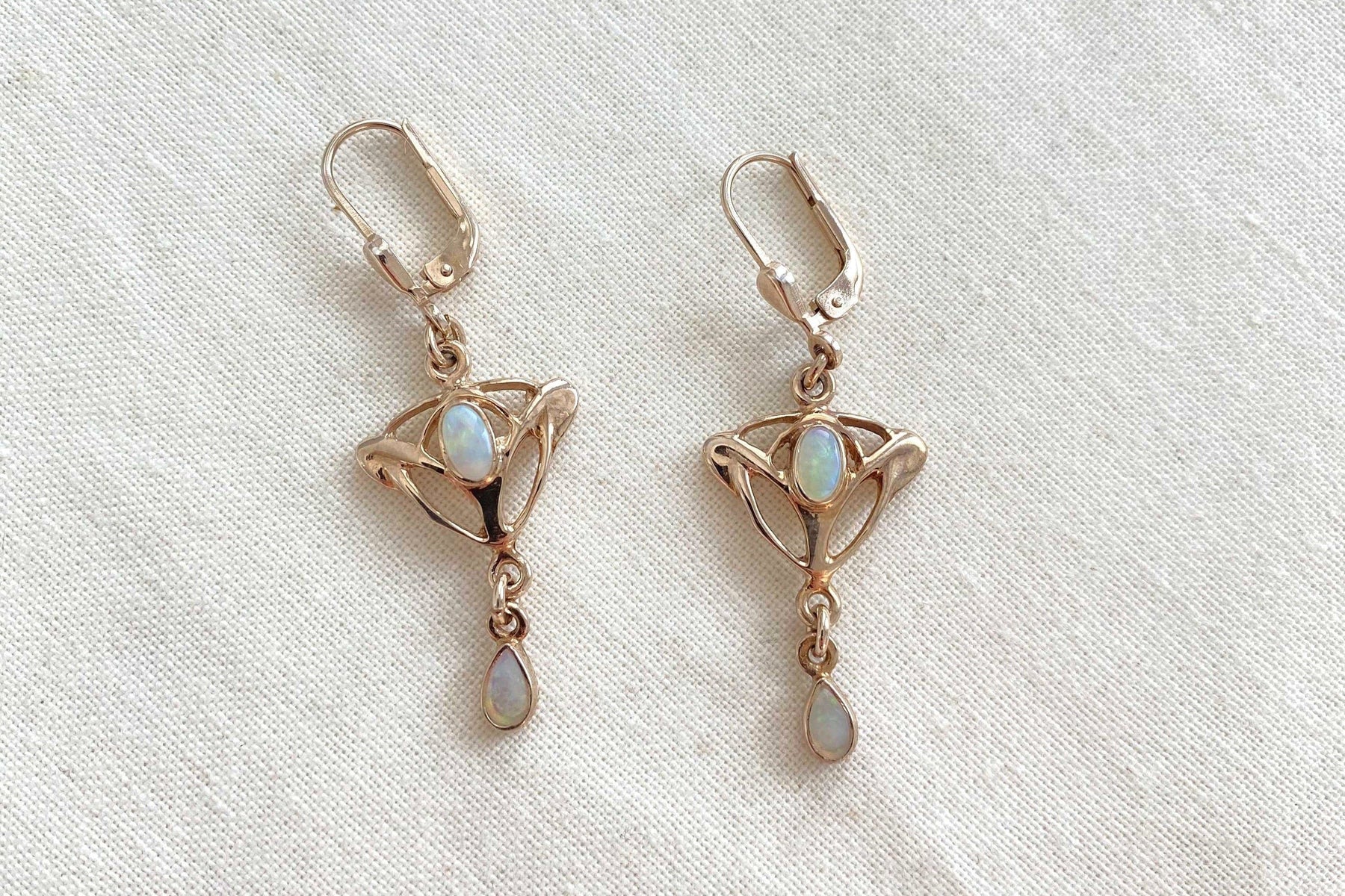 Elegante Jugendstil Ohrbügel, Ohrring 925 Sterling Silber Rosegold vergoldet, Ohrhänger Opal Edelstein, Ohrbrisur Art Nouveau