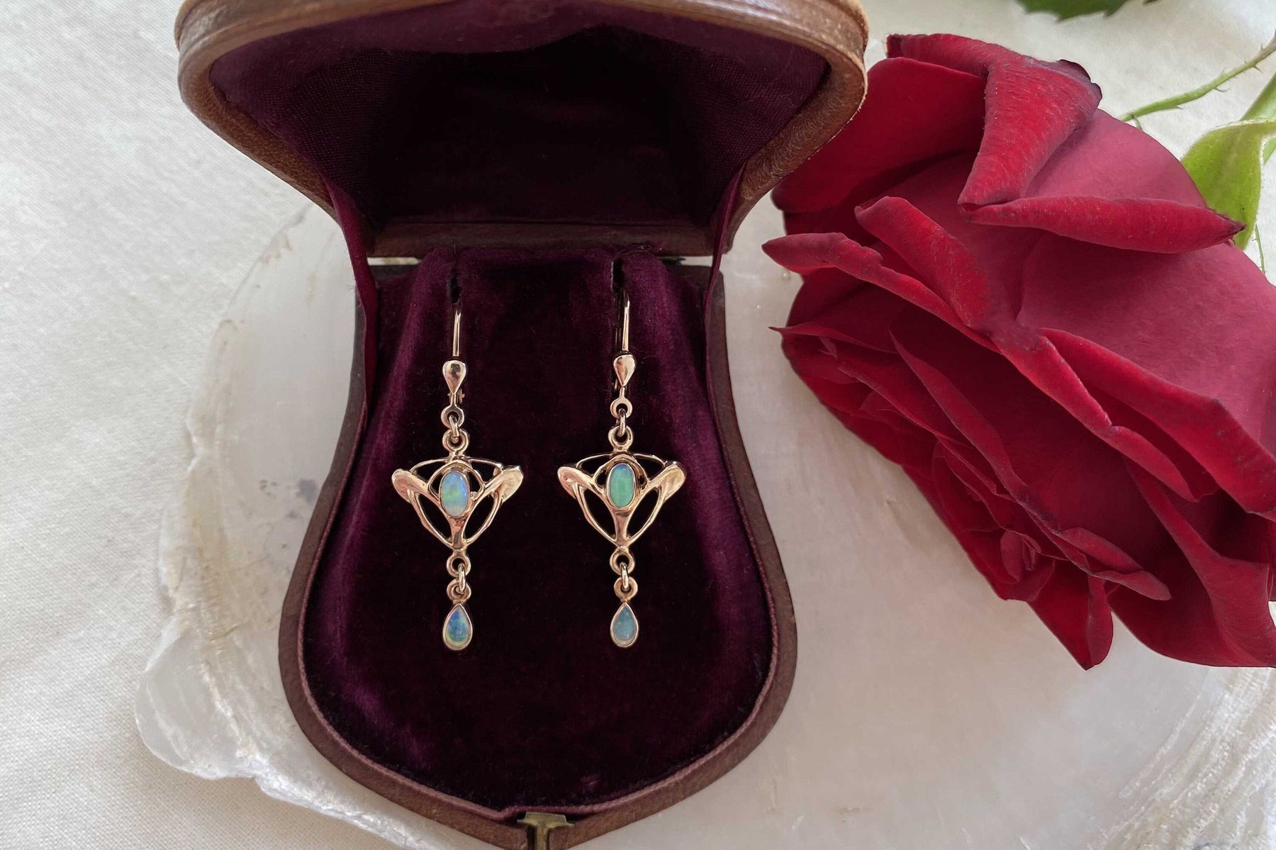 Elegante Jugendstil Ohrbügel, Ohrring 925 Sterling Silber Rosegold vergoldet, Ohrhänger Opal Edelstein, Ohrbrisur Art Nouveau