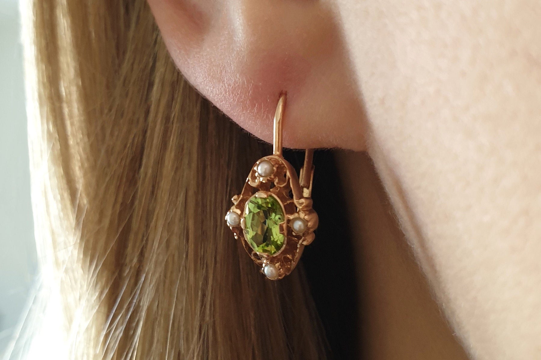 Zarter Jugendstil Ohrbügel, vintage Ohrbrisur, 925 Silber Rosegold vergoldet, Peridot, Zirkonia, Halbperlen, Ohrhänger Art Nouveau