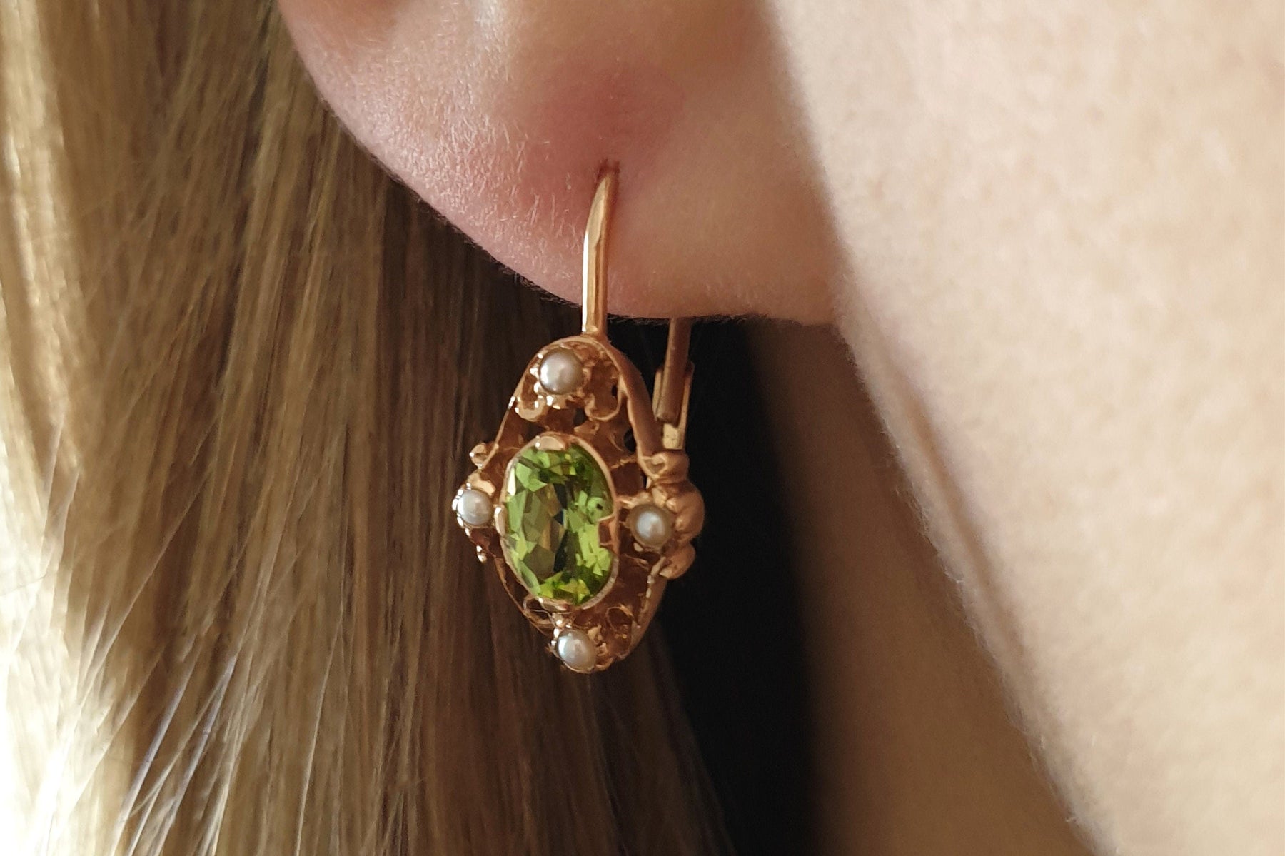 Zarter Jugendstil Ohrbügel, vintage Ohrbrisur, 925 Silber Rosegold vergoldet, Peridot, Zirkonia, Halbperlen, Ohrhänger Art Nouveau