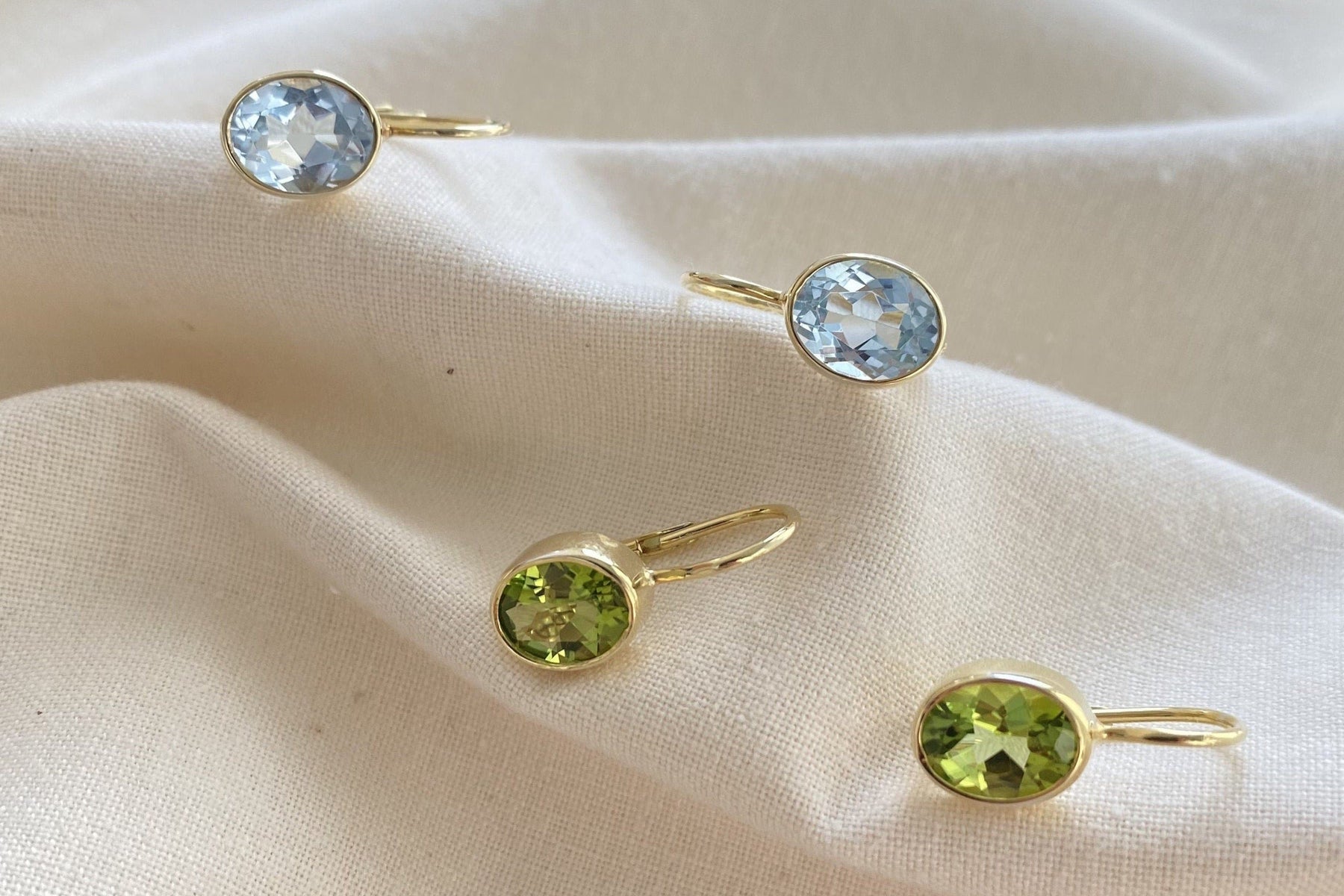 Ohrringe Blau Topas Edelstein 585 Gold 14 Karat Ohrbügel Gelbgold Ohrbisur edel glamourös