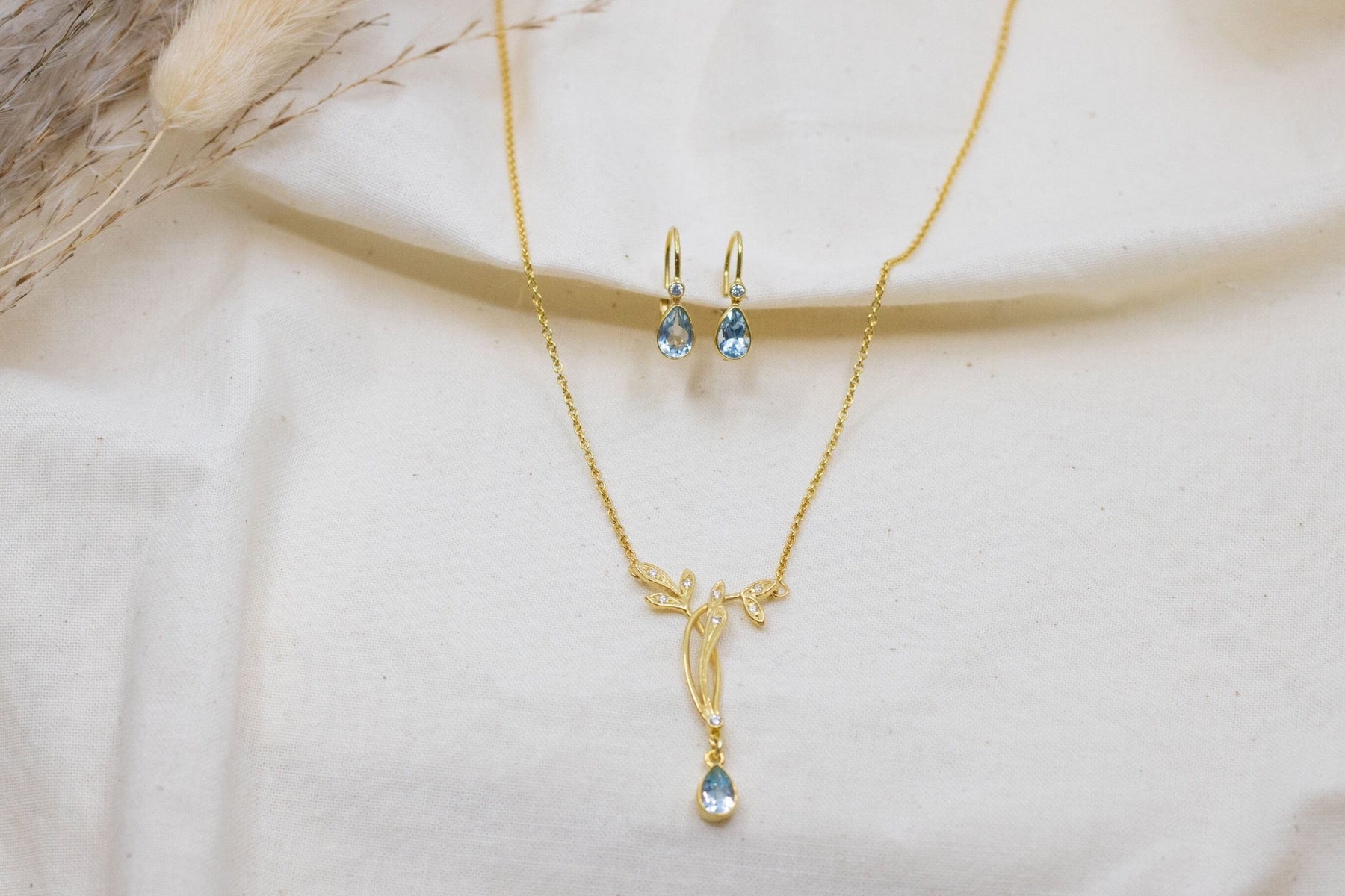 Jugendstilkette Diamanten Blau Topas, Art Nouveau Collier 585 Gelbgold, 14k oder 18k Massivgold, Natur, Floral, Blüten, Vintage Halskette