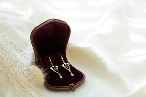 Eindrucksvolle Jugendstil Ohrringe 585 - 14 Karat Gelbgold mit Granat