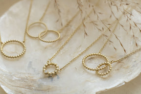 Edle 585 Goldkette mit kleinem Kugelring und Brillant 0,06 ct., feine filigrane Kugelringkette, handgefertigt