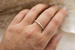 Kugelring mit Brillant aus 585 Gelbgold