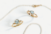Eleganter Ring mit Aquamarin im Tropfenschliff und Brillant