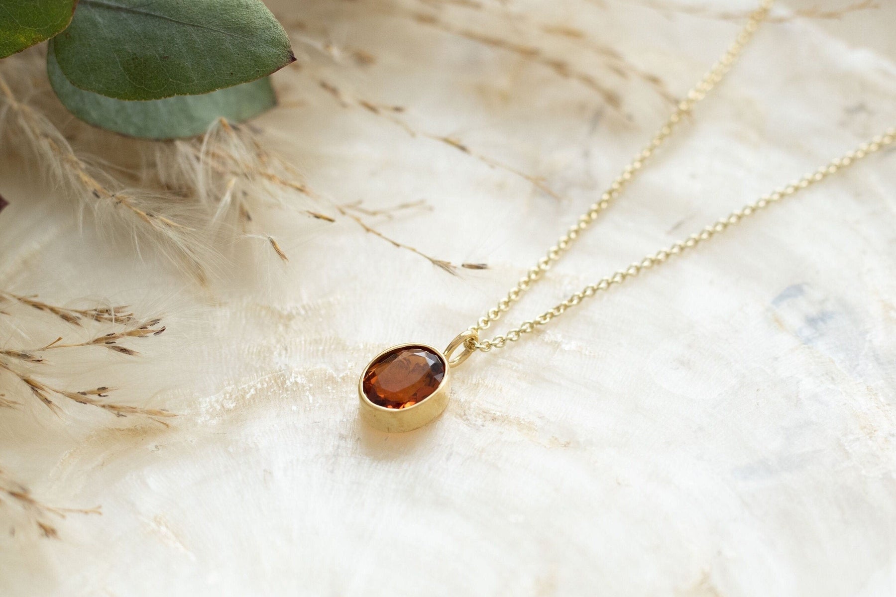 Opal Edelstein Anhänger 14 Karat Gelbgold, Geburtsstein Halsketten Anhänger 585 Gold, Echt Gold Anhänger, Minimalistischer Goldschmuck
