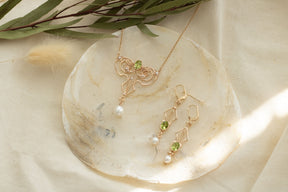 Jugendstil Ohrbügel, Ohrbrisur 925 Sterling Silber Rose vergoldet, Peridot Edelstein und Perle, Ohrhänger Art Nouveau, Antik Ohrringe