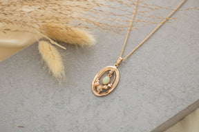 Außergewöhnlicher Jugendstilanhänger Art Nouveau 925 Silber Roségold vergoldet mit Opal Halbperle, Collier Vintage, Rosenranken Collier