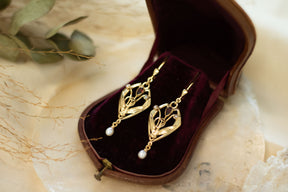 Prächtige Jugendstil Ohrbügel, Ohrbrisur 925 Sterling Silber Gelbgold vergoldet mit Granat Edelsteinen, Ohrhänger Art Nouveau, Antik