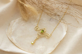 Bezaubernde Jugendstilkette Art Nouveau Chain 925 Silber Gelbgold vergoldet Collier mit Peridot und Halbperlen, Vintage, Antik