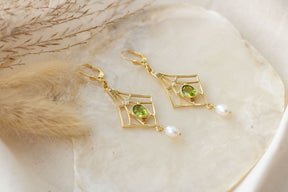 Jugendstil Peridot Ohrbügel, Art Nouveau Ohrschmuck, Ohrring 925 Sterling Silber Gelbgold vergoldet, Unikatschmuck, Antike Ohrbrisur