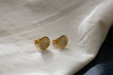 Goldohrstecker 585 14 Karat Gelbgold, edel mattiertes rundes Plättchen, gewölbter Kreis mit Brillant