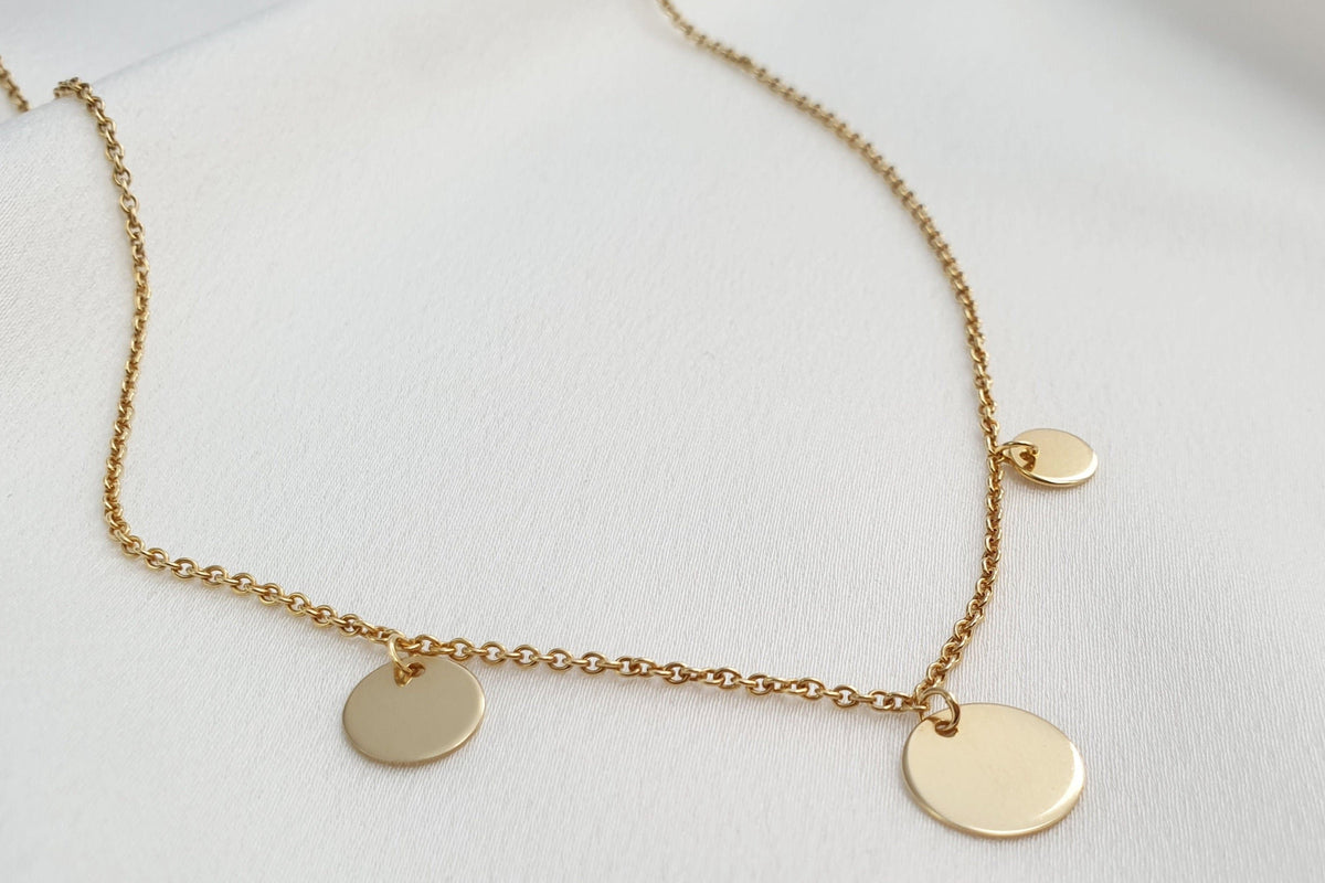 Plättchenkette, besondere Halskette mit drei Plättchen Anhängern, 585 Gelbgold, 14 kt zarte Goldkette, Münzkette, 3 Plättchen