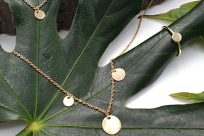 Plättchenkette, besondere Halskette mit drei Plättchen Anhängern, 585 Gelbgold, 14 kt zarte Goldkette, Münzkette, 3 Plättchen