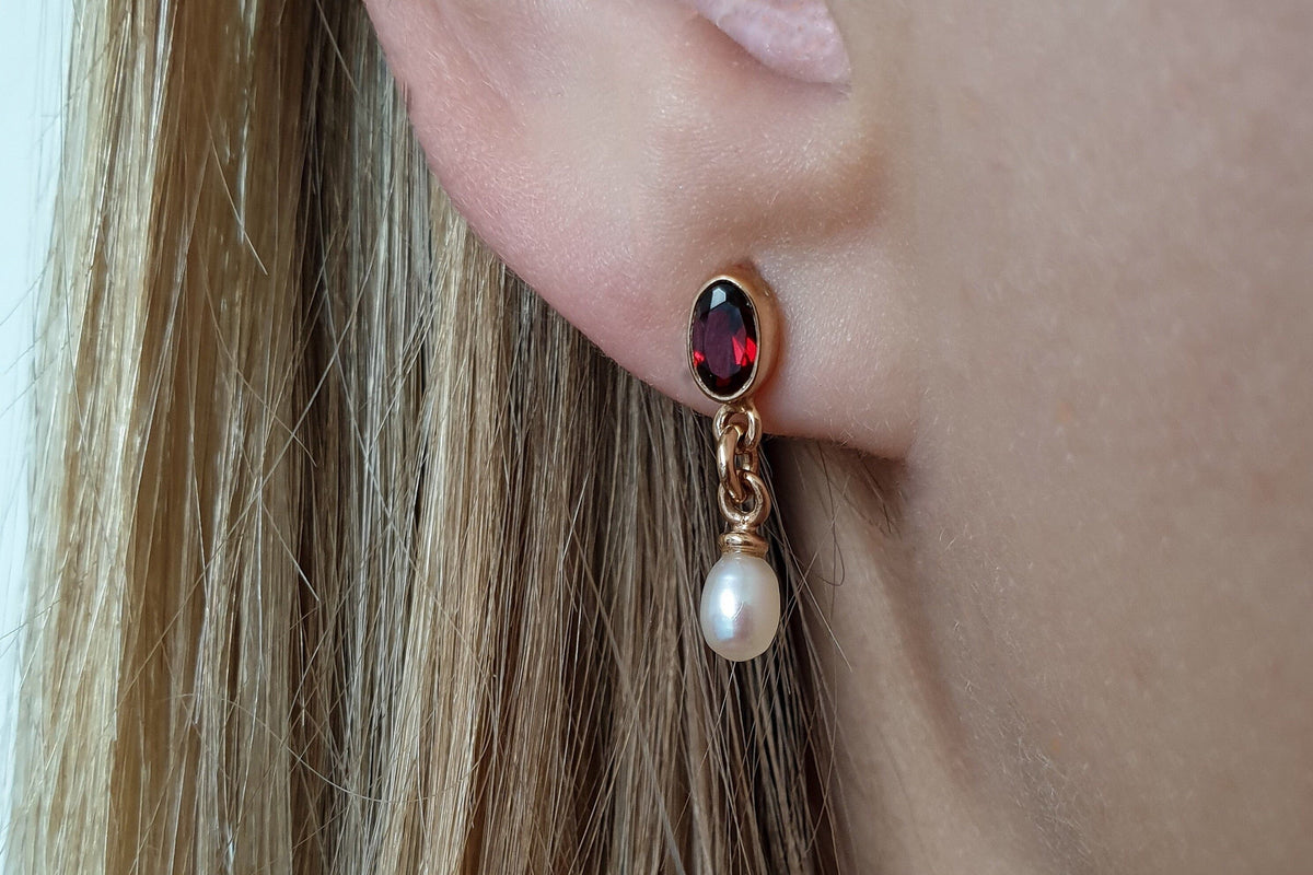 Zarte Jugendstil Ohrhänger - Ohrstecker - 925 Silber Rosegold vergoldet.-  Granat Edelstein - Süßwasserperle - Hängeohrringe -  Elegant