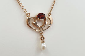 zarte Jugendstilkette 925 Silber Rosegold vergoldet feines Collier mit Granat und Süßwasserperle edle Goldkette Art Nouveau Art Deco