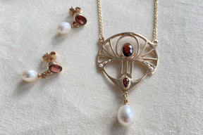 Außergewöhnliche Ohrhänger Ohrstecker 925 Sterling Silber Roségold vergoldet Granat Süßwasserperle Edelsteinohrringe Jugendstil Handarbeit