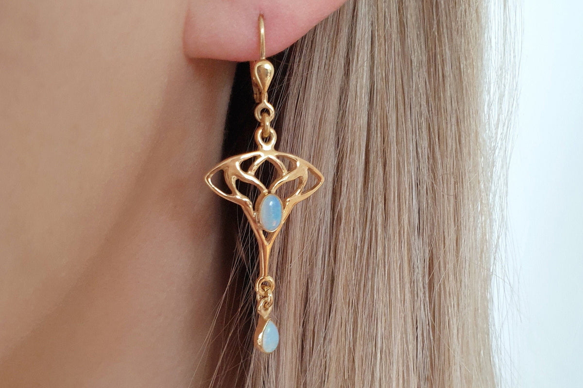 Jugendstil Ohrbügel, Ohrring 925 Sterling Silber Gelbgold vergoldet, Ohrhänger Opal Edelstein, Ohrbrisur Art Nouveau