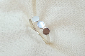 Zarter Silberring mit 3 Plättchen drei Scheiben Münzen 925  Sterlingsilber Silber filigraner Damenring Plättchenring Handarbeit