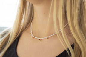 Perlenkette mit Rubin Edelsteinen Süßwasserperlenkette 585 Gelbgold 14 Karat Hochzeit Filigraner Perlenschmuck