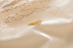 Brillant Ring aus 585 oder 750 Gelbgold, eleganter Diamant Ring, zarter Verlobungsring, Ehering Minimalist, handgefertigt