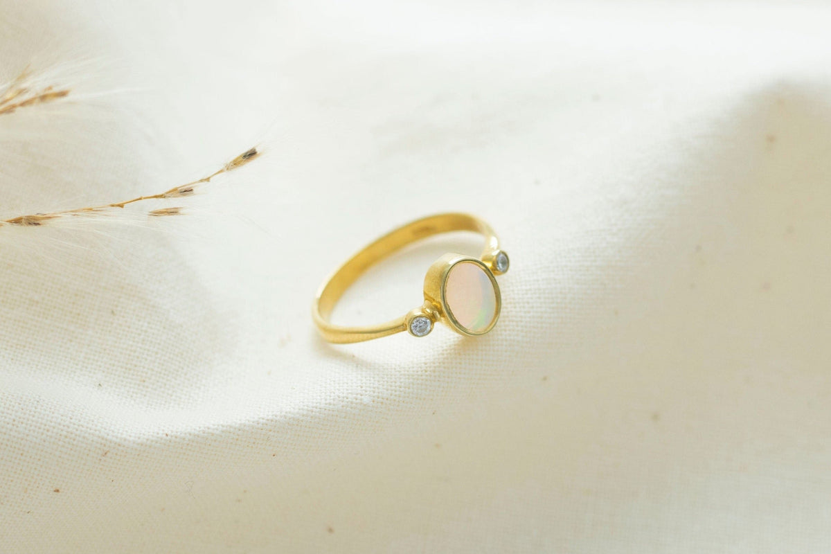 echt Gold Ring, Opalring 585 Gold mit Diamanten, Filigraner 585 Gelbgoldring Opal, Stapelring mit Opal, Ring mit Brillanten, Handarbeit