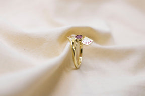 Jugendstil Emaille Ring 750 Gold, Shakudo Ring 18 Karat, Fächerring 14 Karat, Art Nouveau Goldring 585, Rubin, Antik Ring, Handarbeit