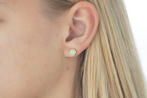 Goldohrstecker mit Opal, Ohrstecker 585 Gold, filigrane Ohrringe, Edelopal, 14 Karat Ohrstecker, Opalschmuck